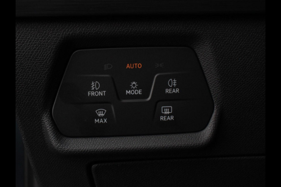 CUPRA Formentor 1.5 TSI High Automaat Apple carplay / Android Auto Keyless Entry Keyless Start Adaptive Cruise Control Stoelverwarming Stuurverwarming Half Leder