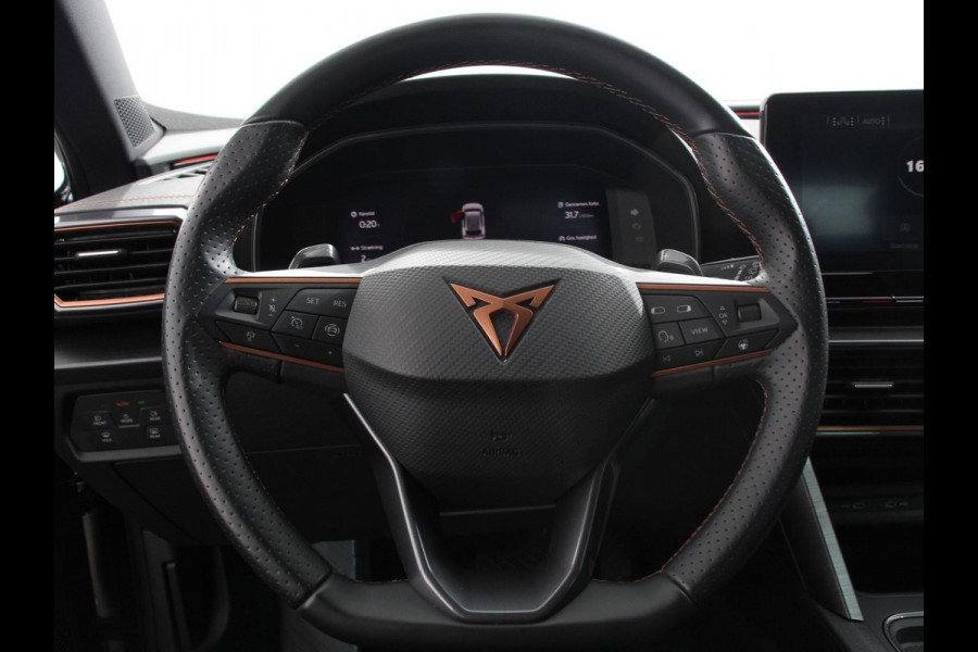 CUPRA Formentor 1.5 TSI High Automaat Apple carplay / Android Auto Keyless Entry Keyless Start Adaptive Cruise Control Stoelverwarming Stuurverwarming Half Leder