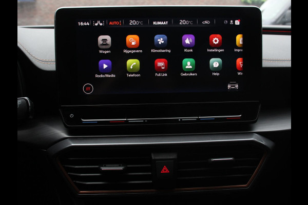 CUPRA Formentor 1.5 TSI High Automaat Apple carplay / Android Auto Keyless Entry Keyless Start Adaptive Cruise Control Stoelverwarming Stuurverwarming Half Leder