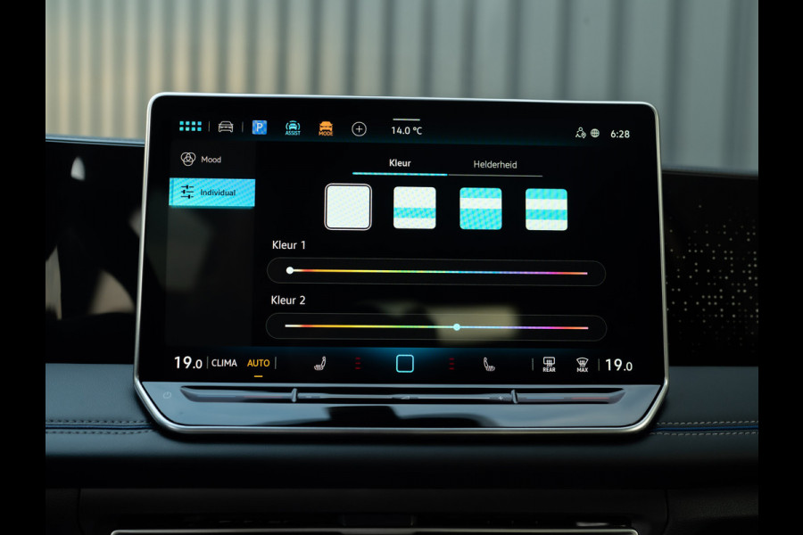 Volkswagen Tiguan 1.5 eTSI R-Line Edition | Trekhaak wegkl. | 360 Camera | Side Assist | IQ Light | Prijs Rijklaar!!