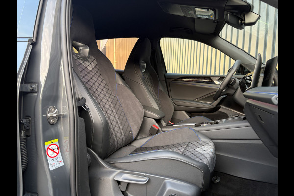 Volkswagen Tiguan 1.5 eTSI R-Line Edition | Trekhaak wegkl. | 360 Camera | Side Assist | IQ Light | Prijs Rijklaar!!