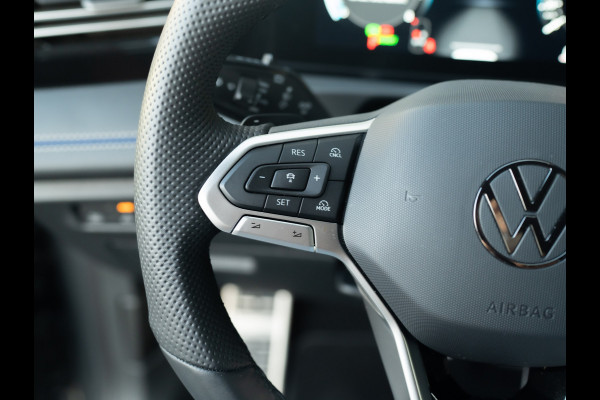 Volkswagen Tiguan 1.5 eTSI R-Line Edition | Trekhaak wegkl. | 360 Camera | Side Assist | IQ Light | Prijs Rijklaar!!