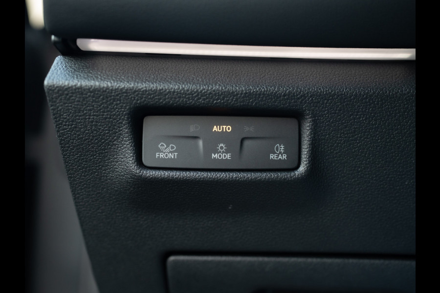 Volkswagen Tiguan 1.5 eTSI R-Line Edition | Trekhaak wegkl. | 360 Camera | Side Assist | IQ Light | Prijs Rijklaar!!