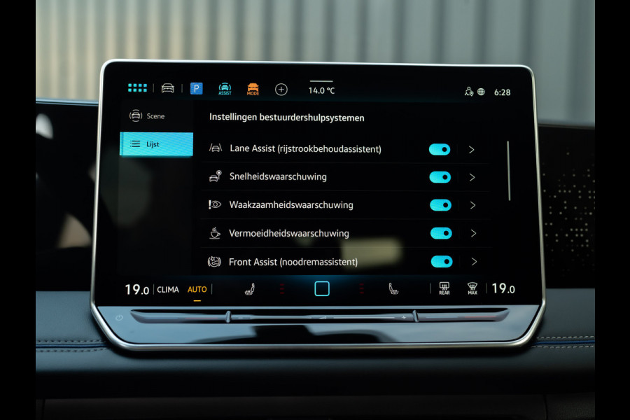 Volkswagen Tiguan 1.5 eTSI R-Line Edition | Trekhaak wegkl. | 360 Camera | Side Assist | IQ Light | Prijs Rijklaar!!