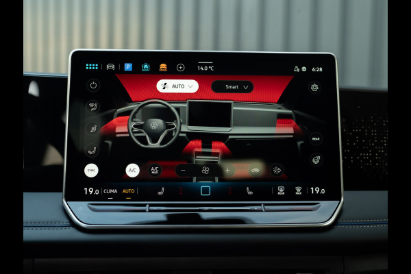 Volkswagen Tiguan 1.5 eTSI R-Line Edition | Trekhaak wegkl. | 360 Camera | Side Assist | IQ Light | Prijs Rijklaar!!