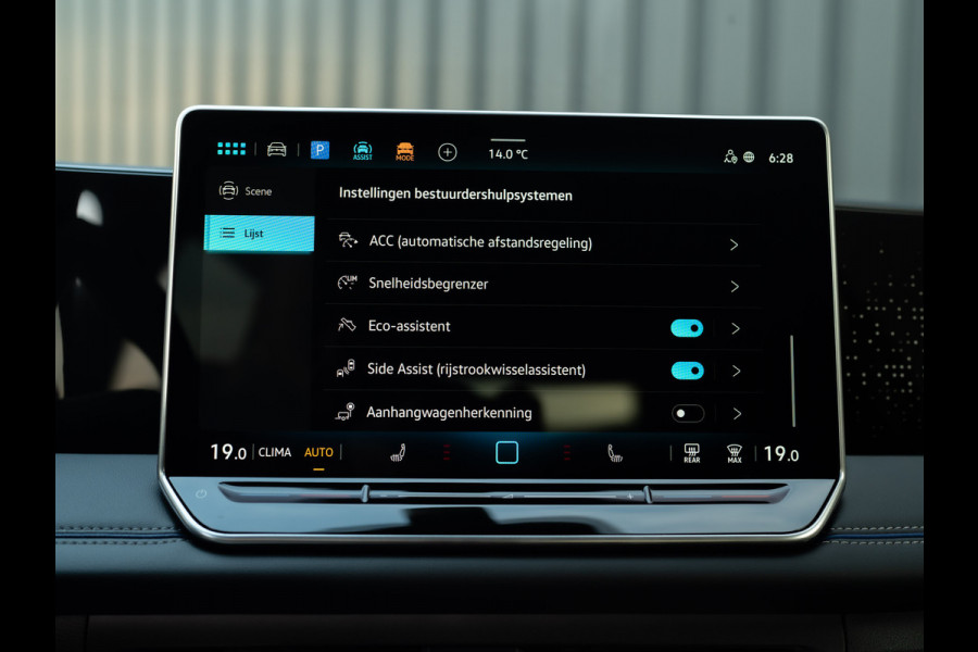 Volkswagen Tiguan 1.5 eTSI R-Line Edition | Trekhaak wegkl. | 360 Camera | Side Assist | IQ Light | Prijs Rijklaar!!