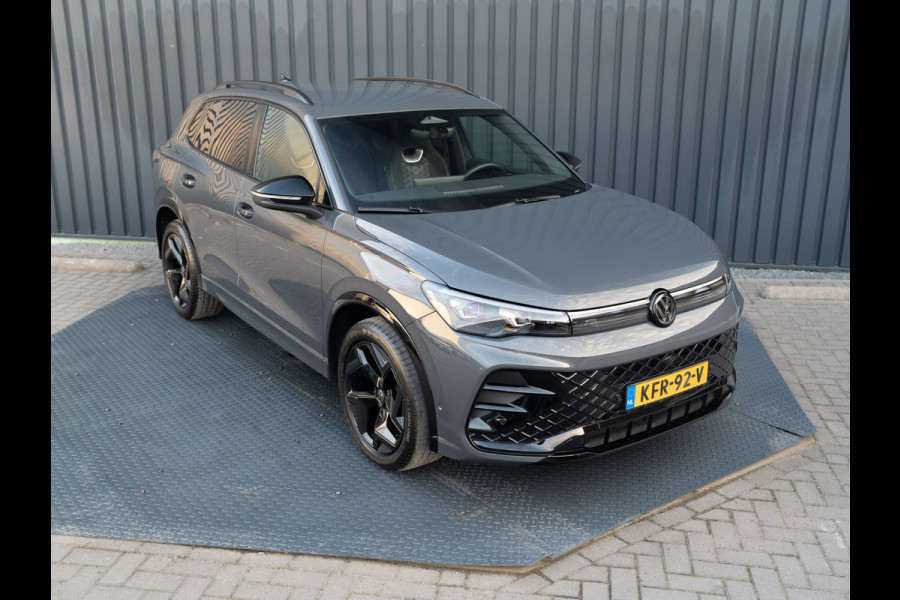 Volkswagen Tiguan 1.5 eTSI R-Line Edition | Trekhaak wegkl. | 360 Camera | Side Assist | IQ Light | Prijs Rijklaar!!