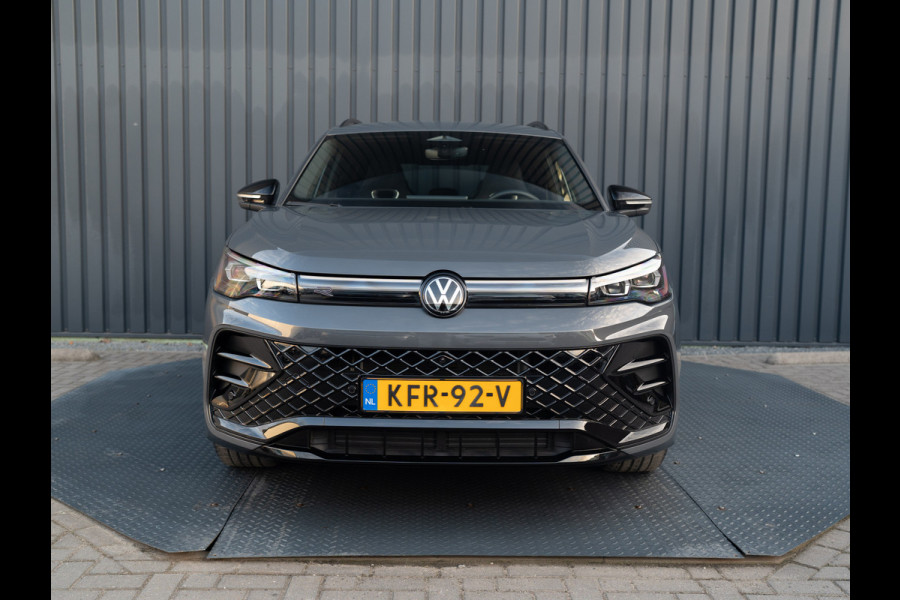 Volkswagen Tiguan 1.5 eTSI R-Line Edition | Trekhaak wegkl. | 360 Camera | Side Assist | IQ Light | Prijs Rijklaar!!