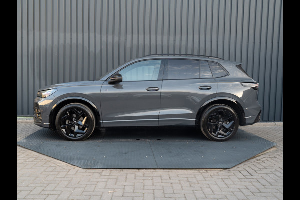 Volkswagen Tiguan 1.5 eTSI R-Line Edition | Trekhaak wegkl. | 360 Camera | Side Assist | IQ Light | Prijs Rijklaar!!