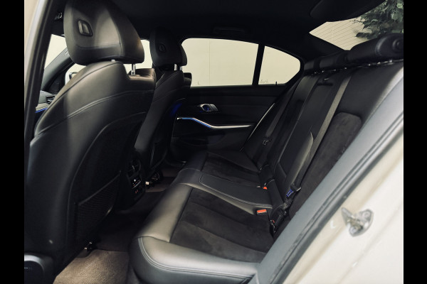 BMW 3-serie 330i M-Sport | M-Performance | 19" | Carbon