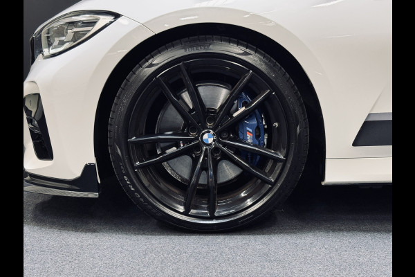 BMW 3-serie 330i M-Sport | M-Performance | 19" | Carbon