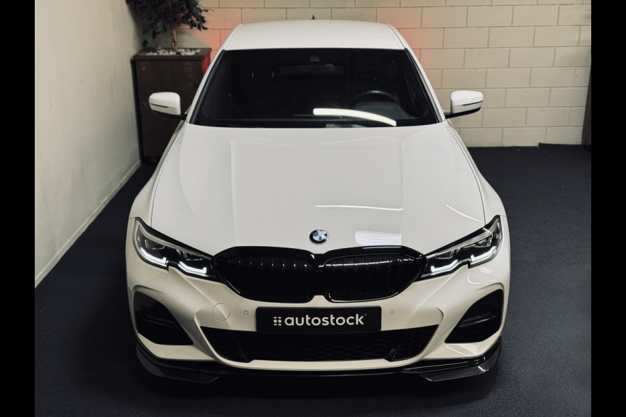 BMW 3-serie 330i M-Sport | M-Performance | 19" | Carbon