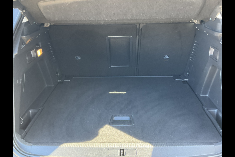 Peugeot 3008 1.2 PureTech Allure Carplay Stoelverw. Trekhaak Virtual Display