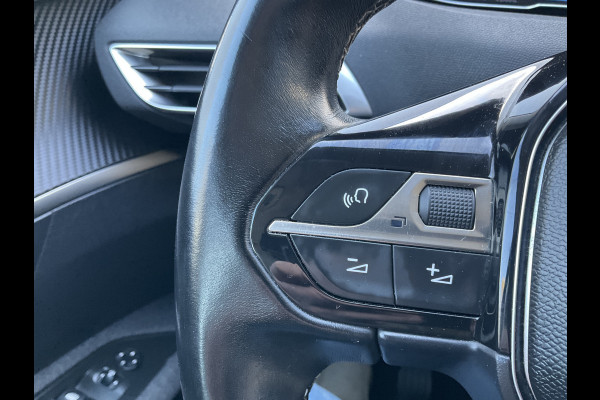 Peugeot 3008 1.2 PureTech Allure Carplay Stoelverw. Trekhaak Virtual Display