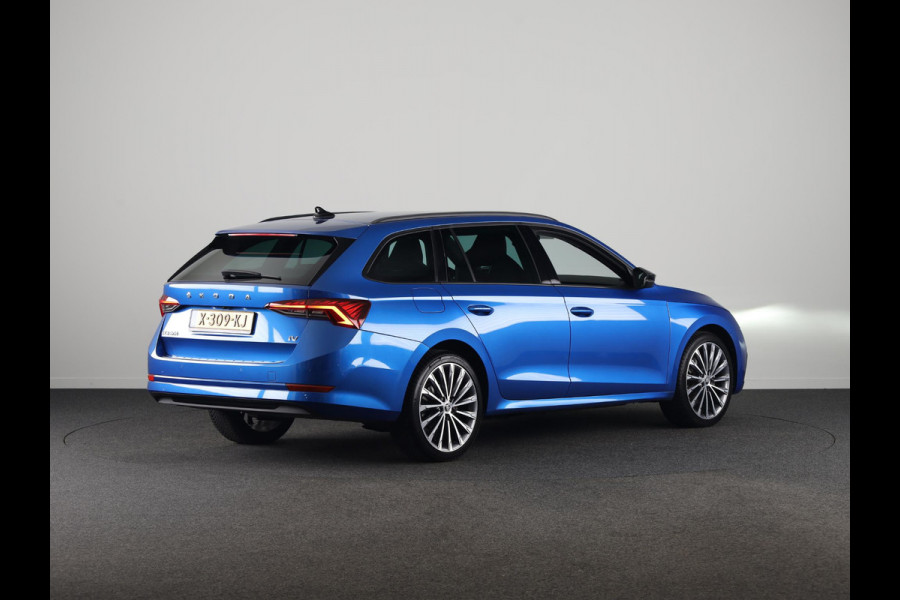 Škoda Octavia Combi 1.4 TSI iV PHEV Sportline Business 204pk | Navigatie via App| Parkeercamera | Elektrisch veerselbare stoelen met geheugen | Parkeersensoren voor en achter |