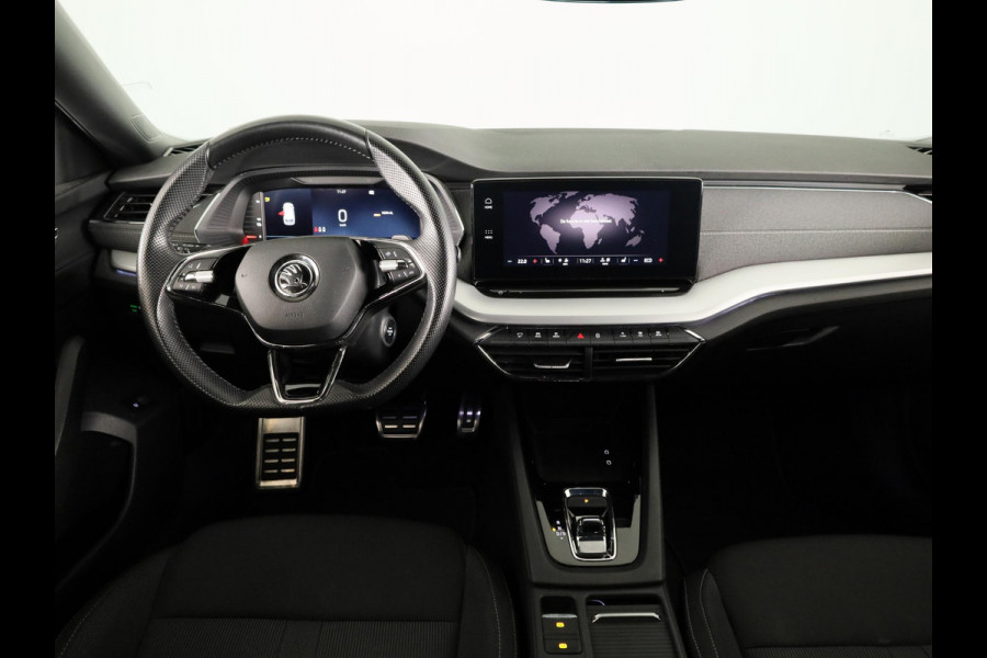 Škoda Octavia Combi 1.4 TSI iV PHEV Sportline Business 204pk | Navigatie via App| Parkeercamera | Elektrisch veerselbare stoelen met geheugen | Parkeersensoren voor en achter |