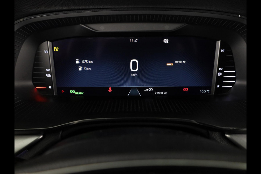Škoda Octavia Combi 1.4 TSI iV PHEV Sportline Business 204pk | Navigatie via App| Parkeercamera | Elektrisch veerselbare stoelen met geheugen | Parkeersensoren voor en achter |