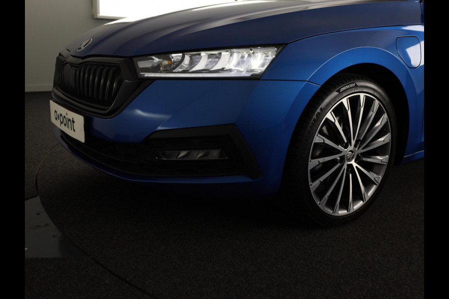 Škoda Octavia Combi 1.4 TSI iV PHEV Sportline Business 204pk | Navigatie via App| Parkeercamera | Elektrisch veerselbare stoelen met geheugen | Parkeersensoren voor en achter |
