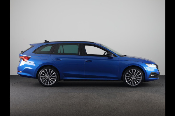 Škoda Octavia Combi 1.4 TSI iV PHEV Sportline Business 204pk | Navigatie via App| Parkeercamera | Elektrisch veerselbare stoelen met geheugen | Parkeersensoren voor en achter |