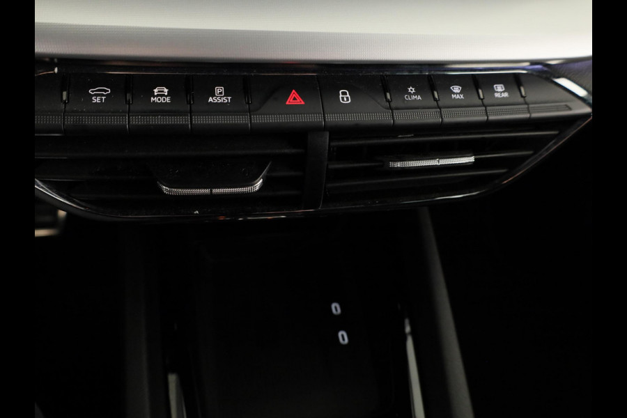 Škoda Octavia Combi 1.4 TSI iV PHEV Sportline Business 204pk | Navigatie via App| Parkeercamera | Elektrisch veerselbare stoelen met geheugen | Parkeersensoren voor en achter |