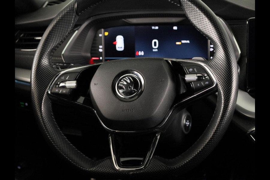 Škoda Octavia Combi 1.4 TSI iV PHEV Sportline Business 204pk | Navigatie via App| Parkeercamera | Elektrisch veerselbare stoelen met geheugen | Parkeersensoren voor en achter |