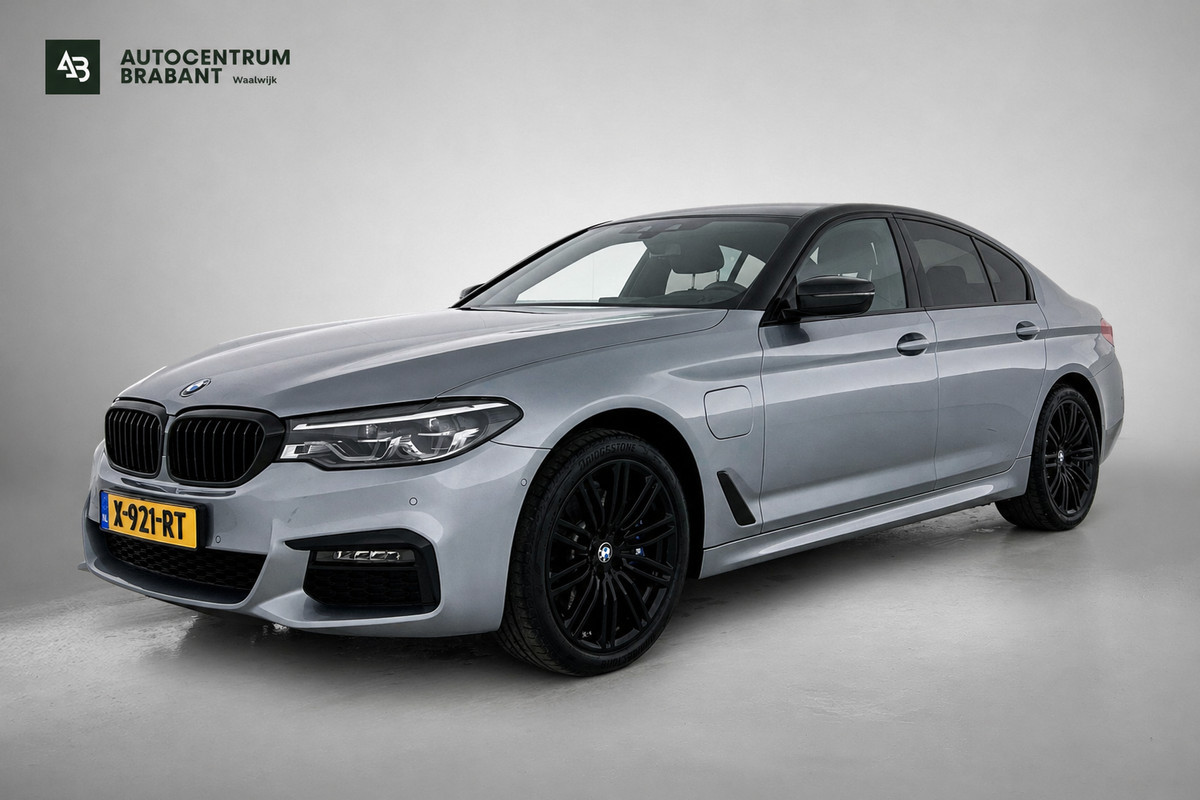 BMW 5 Serie 530e iPerformance High Executive M-Sport | 252PK | Dealer onderH | Sfeerverl | Head-up | StoelverW | Camera | Carplay
