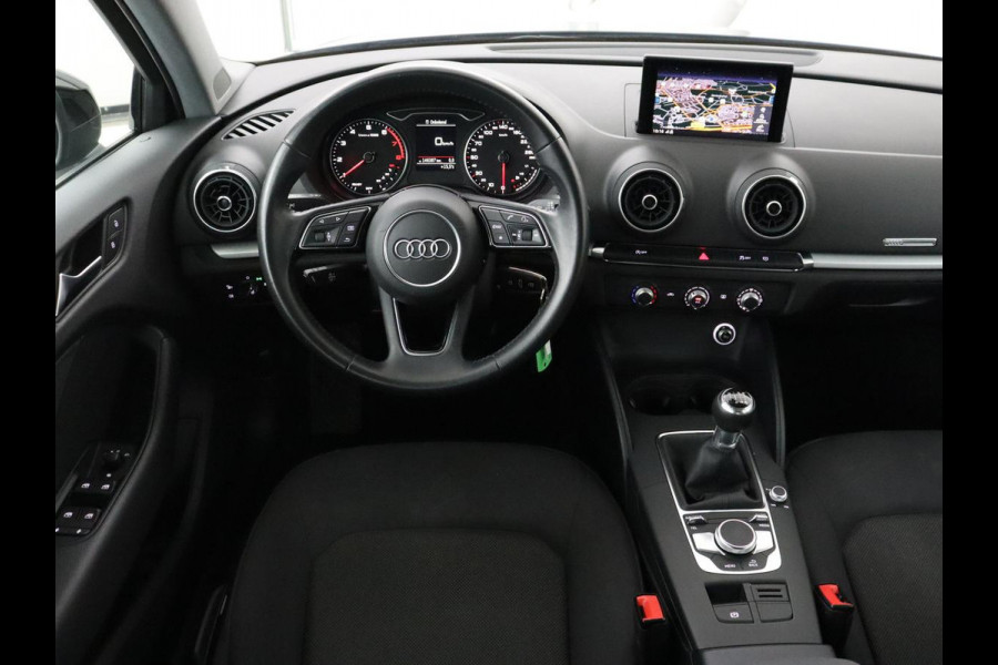 Audi A3 30 TFSI Pro Line | Bi-Xenon | DAB | Navigatie | Cruise control | Bluetooth | Airco | Cruise control | Lichtmetalen velgen