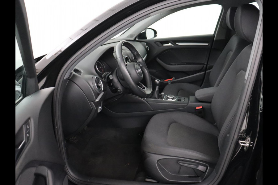 Audi A3 30 TFSI Pro Line | Bi-Xenon | DAB | Navigatie | Cruise control | Bluetooth | Airco | Cruise control | Lichtmetalen velgen