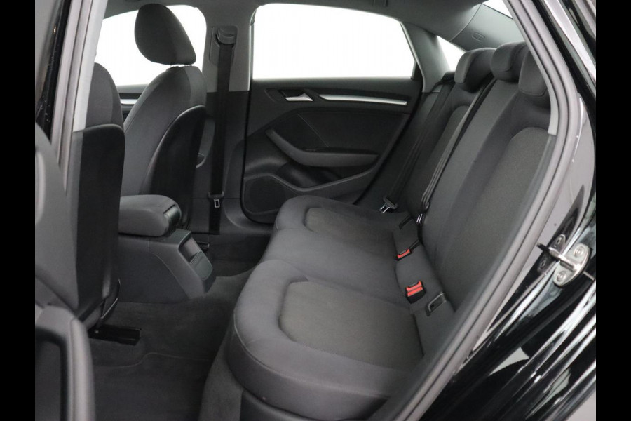 Audi A3 30 TFSI Pro Line | Bi-Xenon | DAB | Navigatie | Cruise control | Bluetooth | Airco | Cruise control | Lichtmetalen velgen