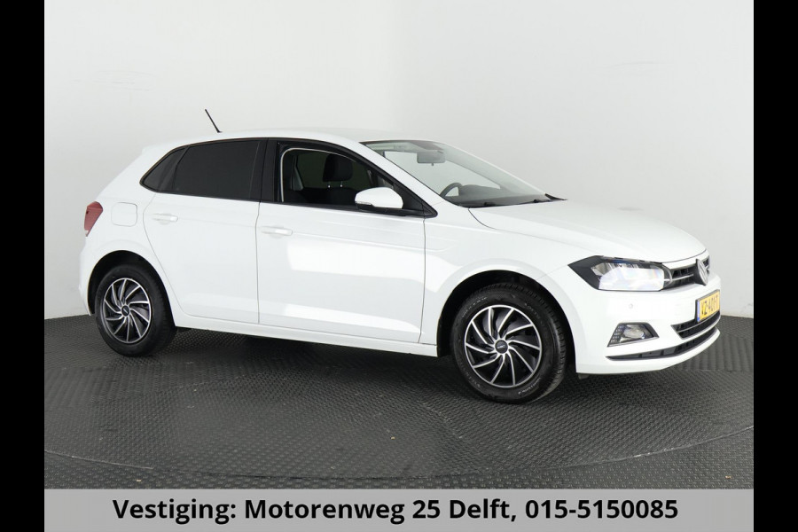 Volkswagen Polo TSI COMFORTLINE 95 PK GARANTIE TOT 2029* . NAVIGATIE . PARKEERSENSOREN VOOR  & ACHTER .