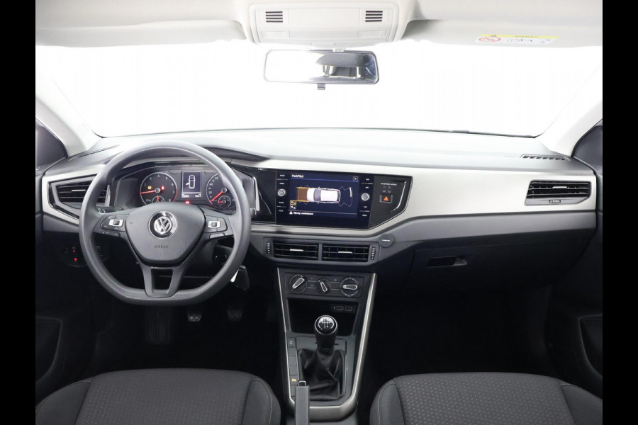 Volkswagen Polo TSI COMFORTLINE 95 PK GARANTIE TOT 2029* . NAVIGATIE . PARKEERSENSOREN VOOR  & ACHTER .