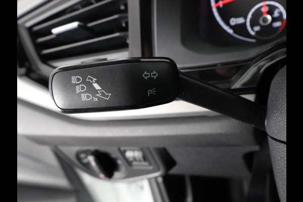 Volkswagen Polo TSI COMFORTLINE 95 PK GARANTIE TOT 2029* . NAVIGATIE . PARKEERSENSOREN VOOR  & ACHTER .