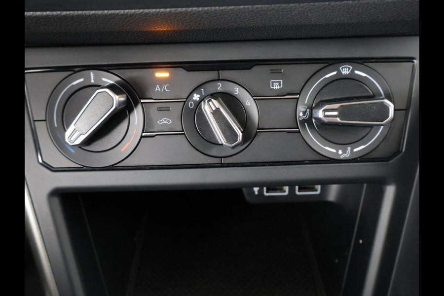 Volkswagen Polo TSI COMFORTLINE 95 PK GARANTIE TOT 2029* . NAVIGATIE . PARKEERSENSOREN VOOR  & ACHTER .