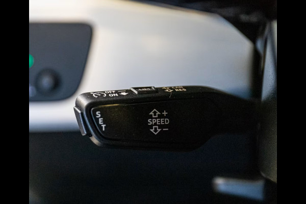 Audi A5 Cabriolet 40 Tfsi S-Tronic (150kW/204pk) ** MATRIX, VIRTUAL, 3-zone AIRCO, 20-inch LMV, MASSAGE ** Vol. AUDI Onderh. - UNFALLFREI ** ** INFORMEER OOK NAAR ONZE AANTREKKELIJKE FINANCIAL-LEASE TARIEVEN **