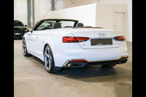 Audi A5 Cabriolet 40 Tfsi S-Tronic (150kW/204pk) ** MATRIX, VIRTUAL, 3-zone AIRCO, 20-inch LMV, MASSAGE ** Vol. AUDI Onderh. - UNFALLFREI ** ** INFORMEER OOK NAAR ONZE AANTREKKELIJKE FINANCIAL-LEASE TARIEVEN **