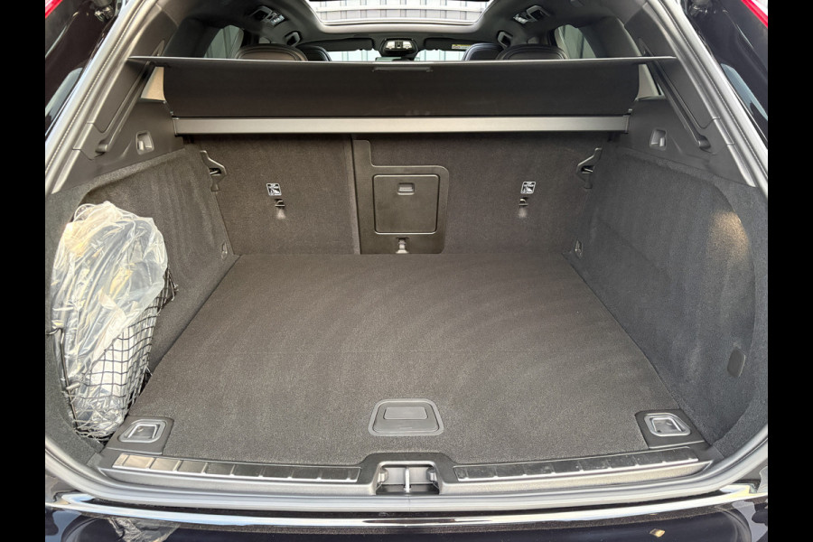 Volvo XC60 2.0 T6 Plug-in hybrid AWD Plus Black Edition | Harman/ Kardon | 360 Camera | Blind Spot | Panodak | Trekhaak wegkl. | Prijs Rijklaar!!