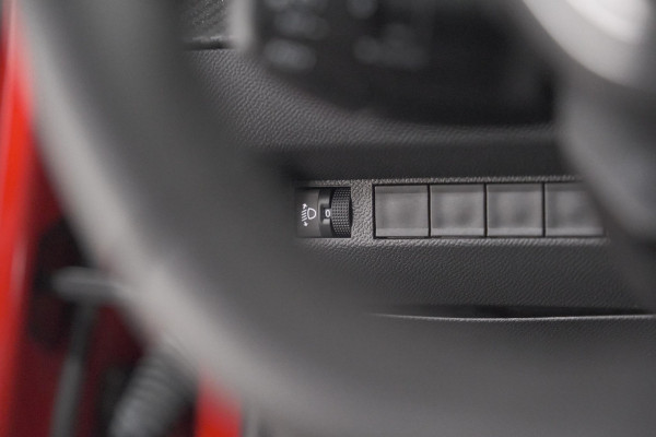 Peugeot 2008 PureTech 130 EAT8 Allure | Camera | Apple Carplay | Parkeersensoren