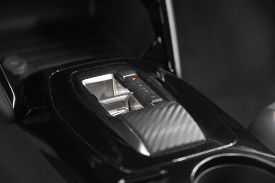 Peugeot 2008 PureTech 130 EAT8 Allure | Camera | Apple Carplay | Parkeersensoren