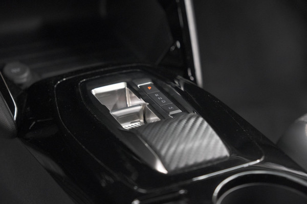 Peugeot 2008 PureTech 130 EAT8 Allure | Camera | Apple Carplay | Parkeersensoren