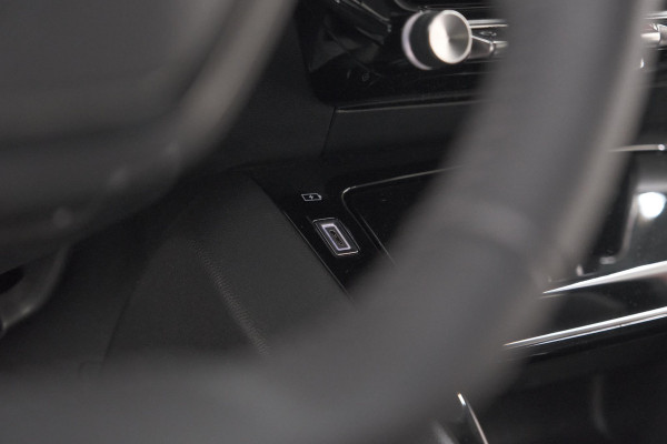 Peugeot 2008 PureTech 130 EAT8 Allure | Camera | Apple Carplay | Parkeersensoren