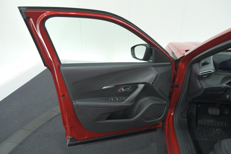 Peugeot 2008 PureTech 130 EAT8 Allure | Camera | Apple Carplay | Parkeersensoren