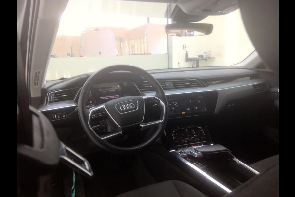 Audi e-tron 55 quattro Advanced edition 95 kWh | 82.600 KM | SOH 93,6% | WORDT VERWACHT!