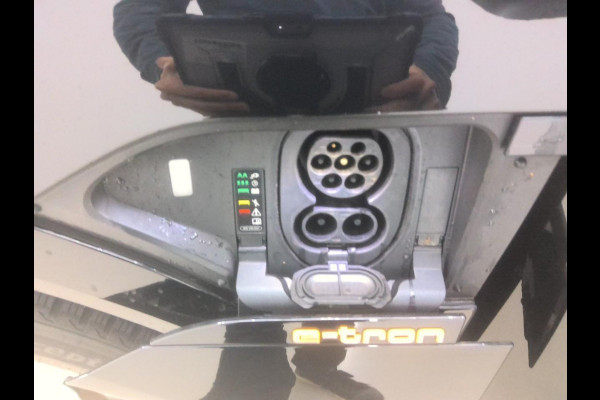 Audi e-tron 55 quattro Advanced edition 95 kWh | 82.600 KM | SOH 93,6% | WORDT VERWACHT!