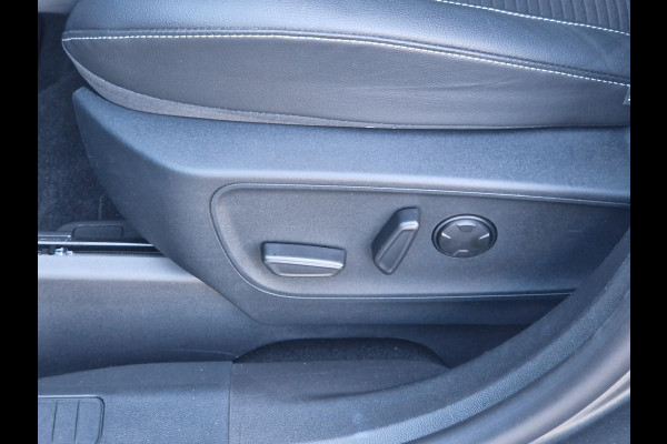 Ford Kuga 2.5 PHEV Titanium X | AGR-stoelen | Panoramadak | Winter Pack | Adaptive cruise control | Camera voor en achter