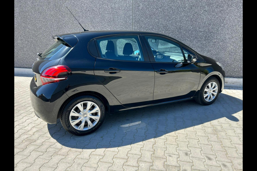 Peugeot 208 1.2 PureTech Blue Lion | CARPLAY | BLUETOOTH | NAVI | CC | PDC | APK T/M 30-4-2027 | AFLEVERBEURT | NW DISTRIBUTIE