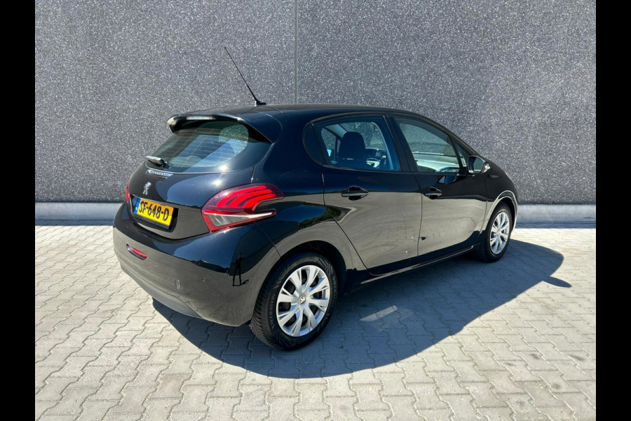 Peugeot 208 1.2 PureTech Blue Lion | CARPLAY | BLUETOOTH | NAVI | CC | PDC | APK T/M 30-4-2027 | AFLEVERBEURT | NW DISTRIBUTIE