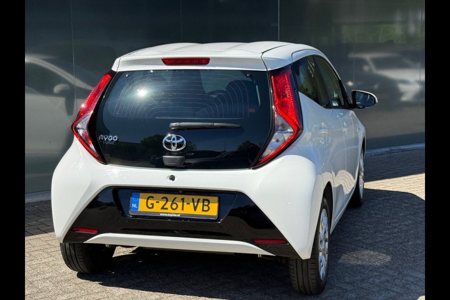 Toyota Aygo 1.0 VVT-i x-play limited Carplay Camera