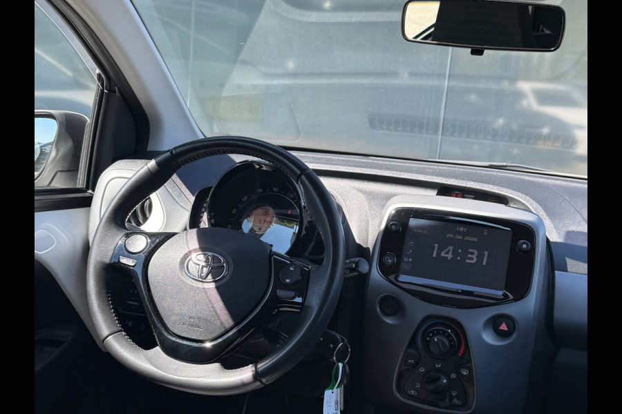 Toyota Aygo 1.0 VVT-i x-play limited Carplay Camera