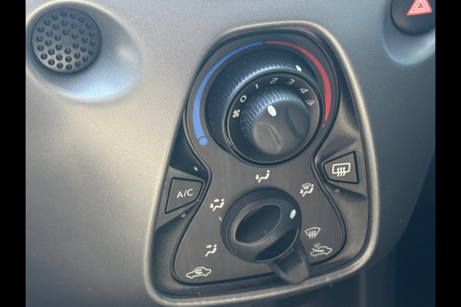 Toyota Aygo 1.0 VVT-i x-play limited Carplay Camera