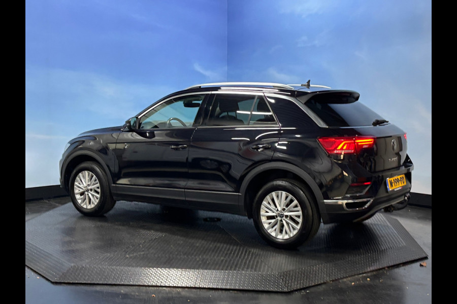 Volkswagen T-Roc 1.0 TSI Style Business Airco | Cruise | Navi | PDC | Trekhaak